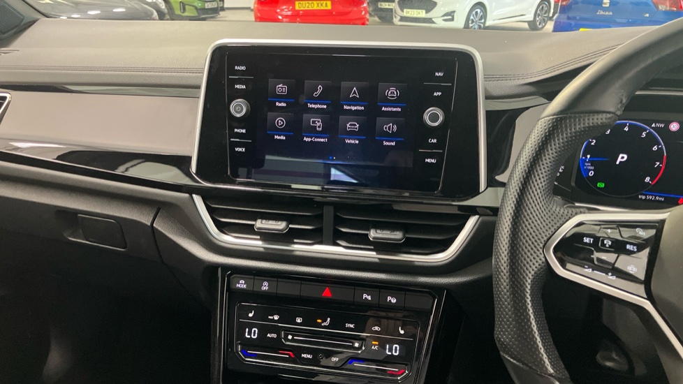 Volkswagen T-Roc 1.5 TSI R-Line 5dr DSG Petrol Hatchback - Image 12