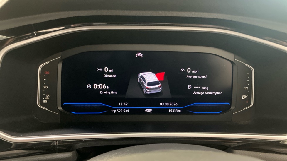 Volkswagen T-Roc 1.5 TSI R-Line 5dr DSG Petrol Hatchback - Image 31