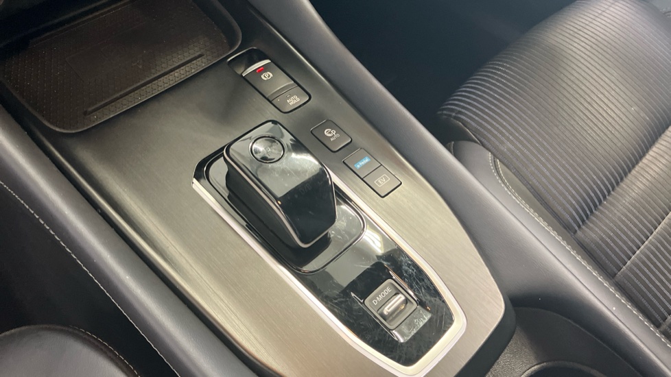 Nissan Qashqai 1.5 E-Power Tekna 5dr Auto Hybrid Hatchback - Image 13