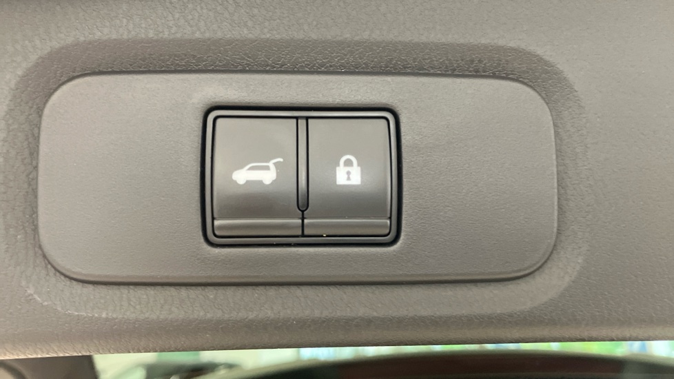 Nissan Qashqai 1.5 E-Power Tekna 5dr Auto Hybrid Hatchback - Image 42