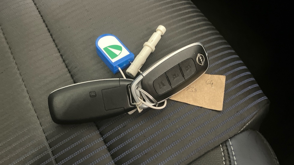Nissan Qashqai 1.5 E-Power Tekna 5dr Auto Hybrid Hatchback - Image 19