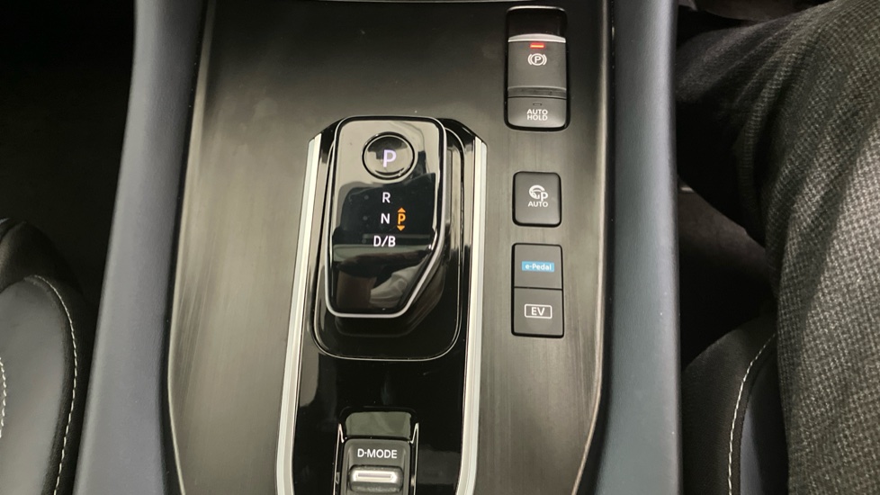 Nissan Qashqai 1.5 E-Power Tekna 5dr Auto Hybrid Hatchback - Image 27