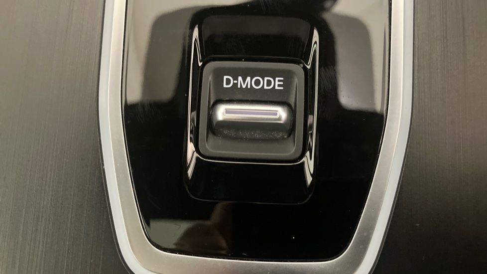 Nissan Qashqai 1.5 E-Power Tekna 5dr Auto Hybrid Hatchback - Image 29