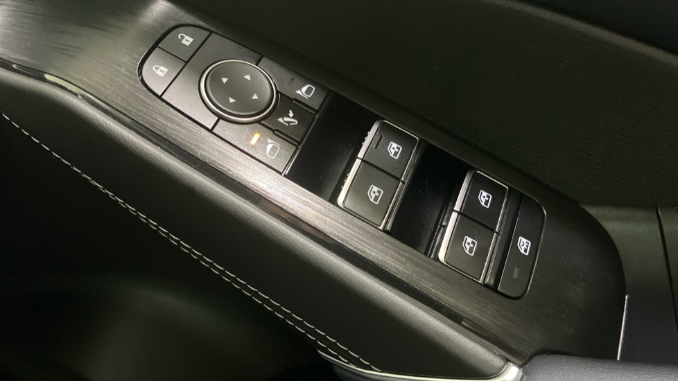 Nissan Qashqai 1.5 E-Power Tekna 5dr Auto Hybrid Hatchback - Image 36