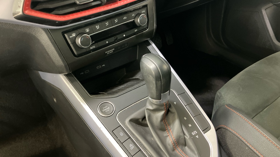 SEAT Arona 1.0 TSI 110 FR Edition 5dr DSG Petrol Hatchback - Image 13