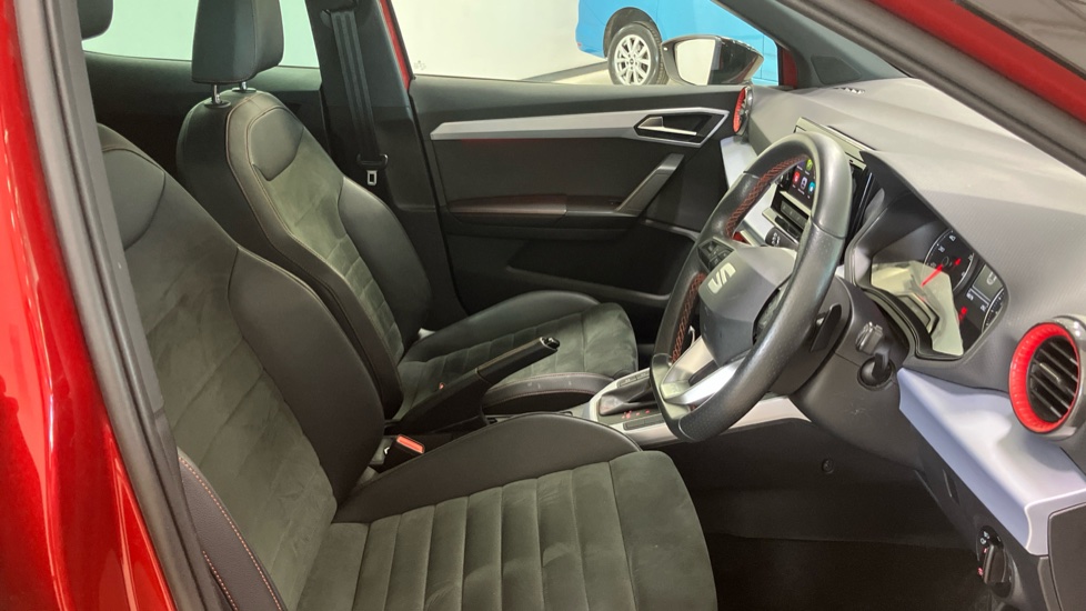 SEAT Arona 1.0 TSI 110 FR Edition 5dr DSG Petrol Hatchback - Image 33