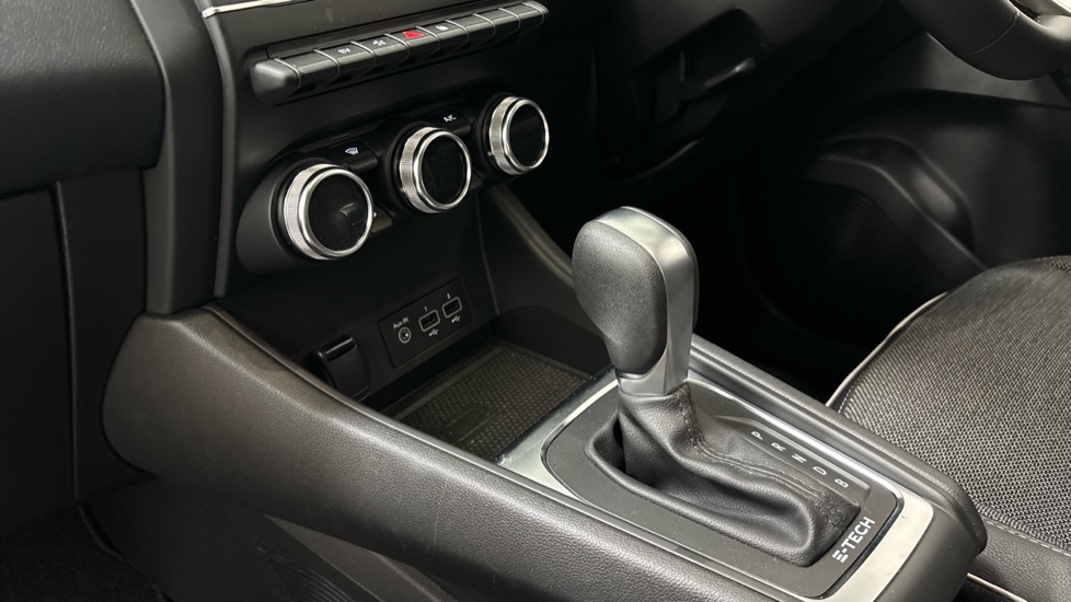 Renault Captur 1.6 E-Tech full hybrid 145 Techno 5dr Auto Hybrid Hatchback - Image 13