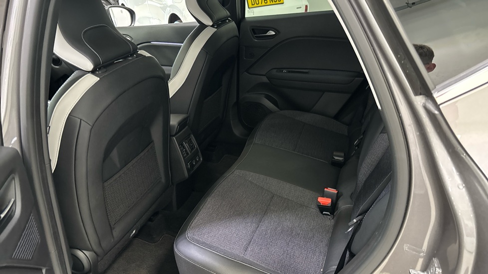 Renault Captur 1.6 E-Tech full hybrid 145 Techno 5dr Auto Hybrid Hatchback - Image 16