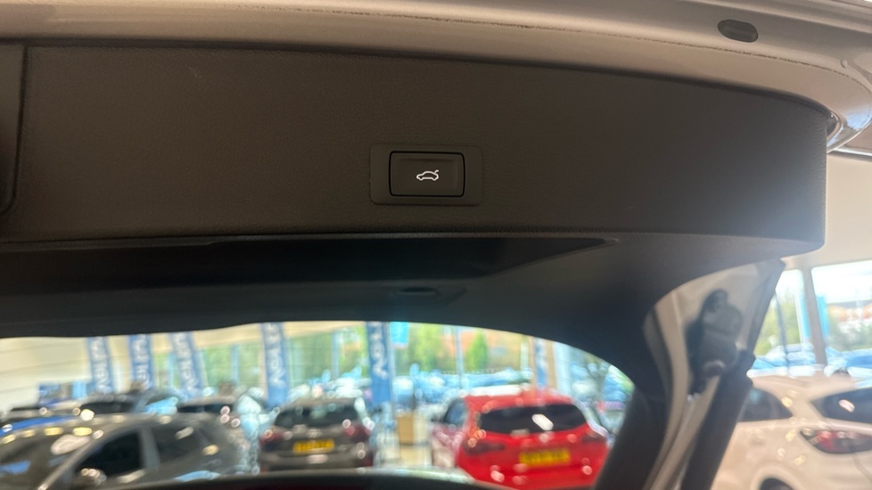 Audi Q2 35 TFSI Sport 5dr S Tronic Petrol Estate - Image 21