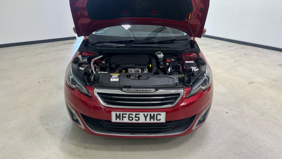 Peugeot 308 1.2 PureTech 130 Allure 5dr EAT6 Petrol Hatchback - Image 8