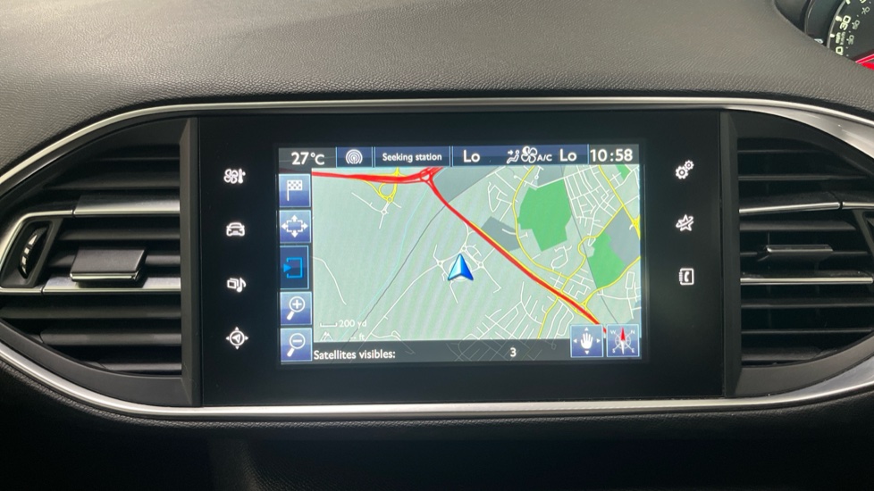 Peugeot 308 1.2 PureTech 130 Allure 5dr EAT6 Petrol Hatchback - Image 12