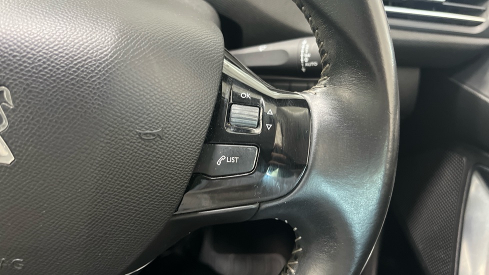 Peugeot 308 1.2 PureTech 130 Allure 5dr EAT6 Petrol Hatchback - Image 22