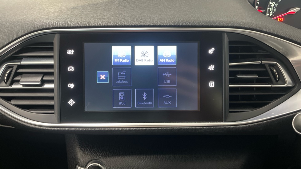 Peugeot 308 1.2 PureTech 130 Allure 5dr EAT6 Petrol Hatchback - Image 29