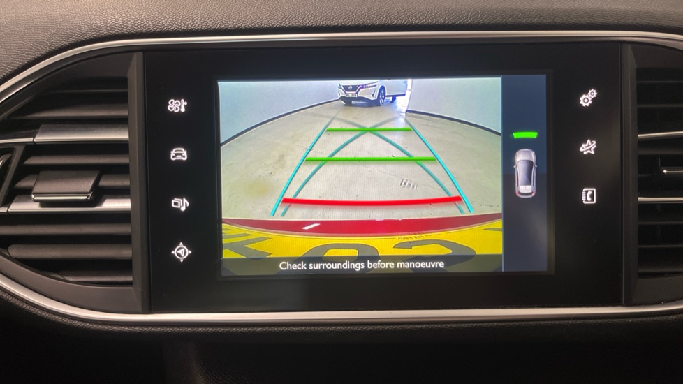 Peugeot 308 1.2 PureTech 130 Allure 5dr EAT6 Petrol Hatchback - Image 36