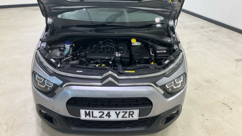 Citroen C3 1.2 PureTech Plus 5dr Petrol Hatchback - Image 8