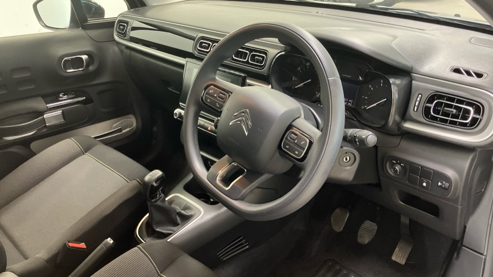 Citroen C3 1.2 PureTech Plus 5dr Petrol Hatchback - Image 11