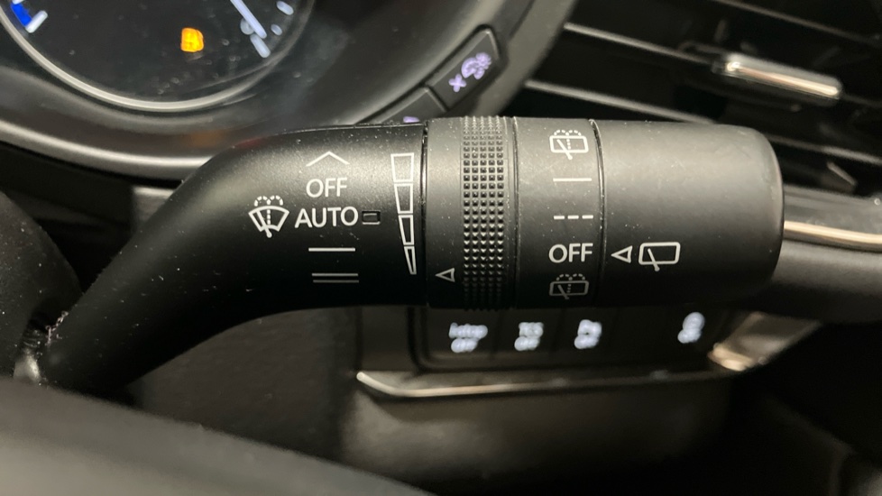 Mazda CX-30 2.0 e-Skyactiv G MHEV Sport Lux 5dr Petrol Hatchback - Image 30