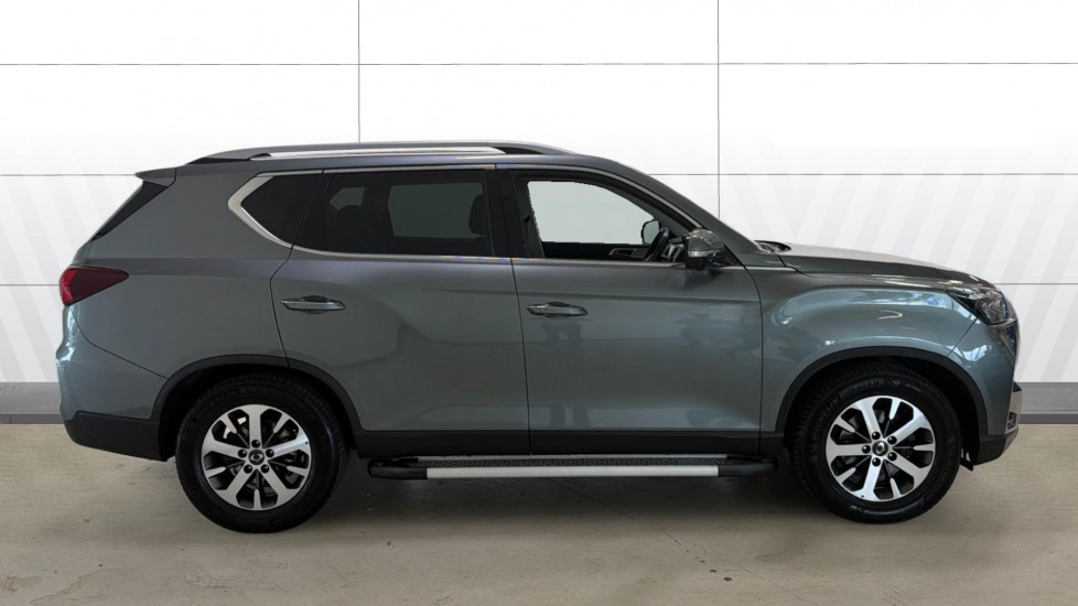 Ssangyong Rexton 2.2 Ultimate 5dr Auto Diesel Estate - Image 5