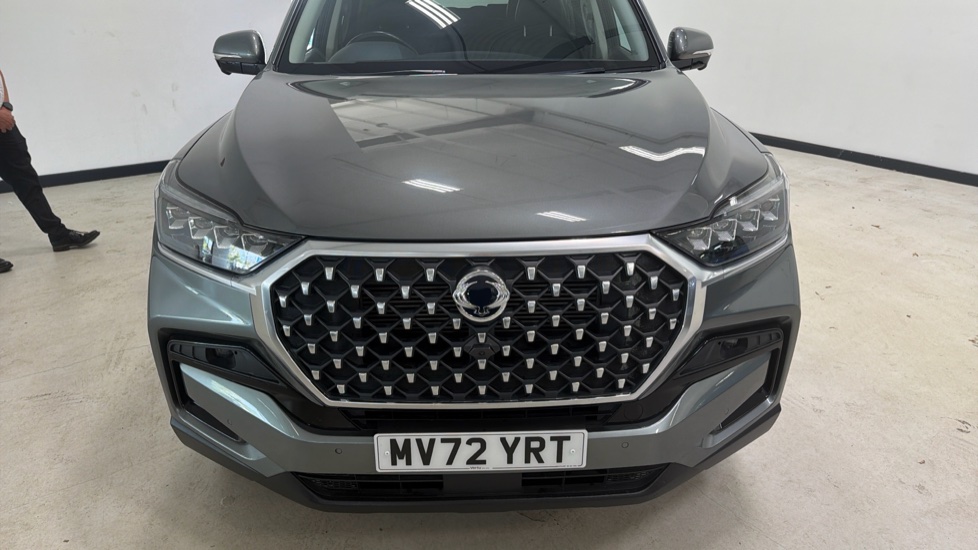 Ssangyong Rexton 2.2 Ultimate 5dr Auto Diesel Estate - Image 8