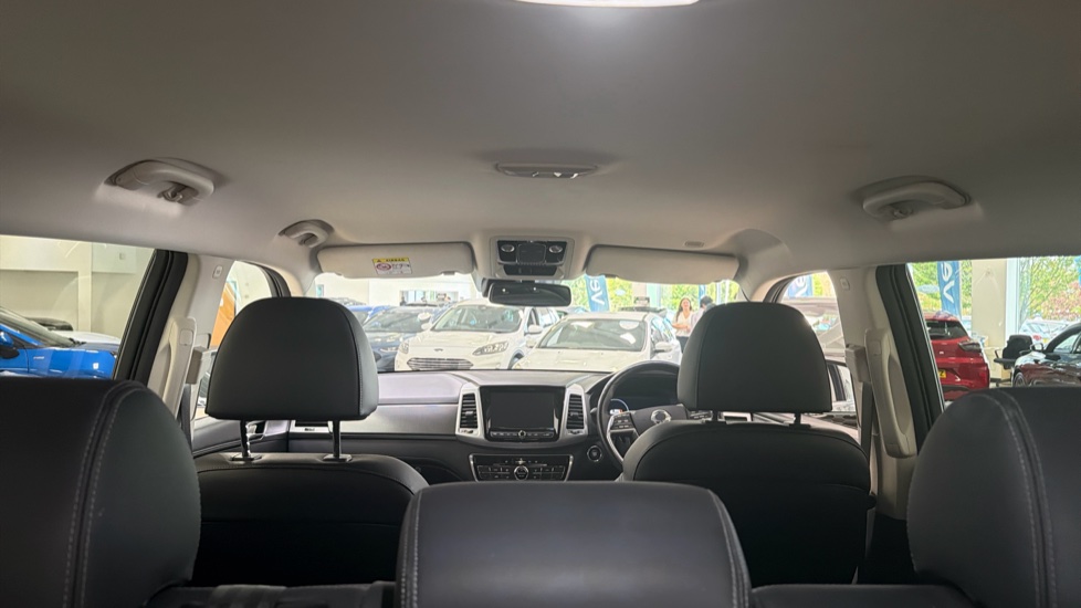 Ssangyong Rexton 2.2 Ultimate 5dr Auto Diesel Estate - Image 10
