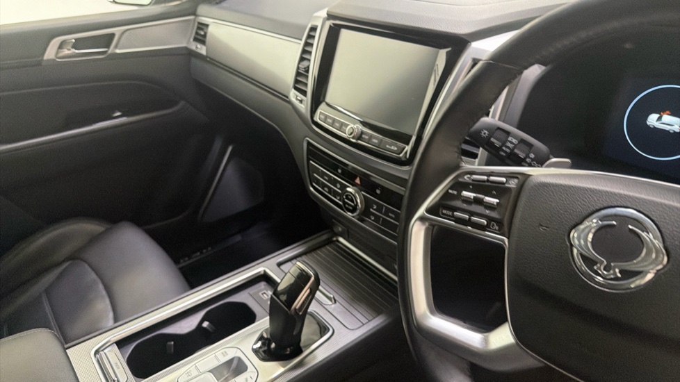 Ssangyong Rexton 2.2 Ultimate 5dr Auto Diesel Estate - Image 14
