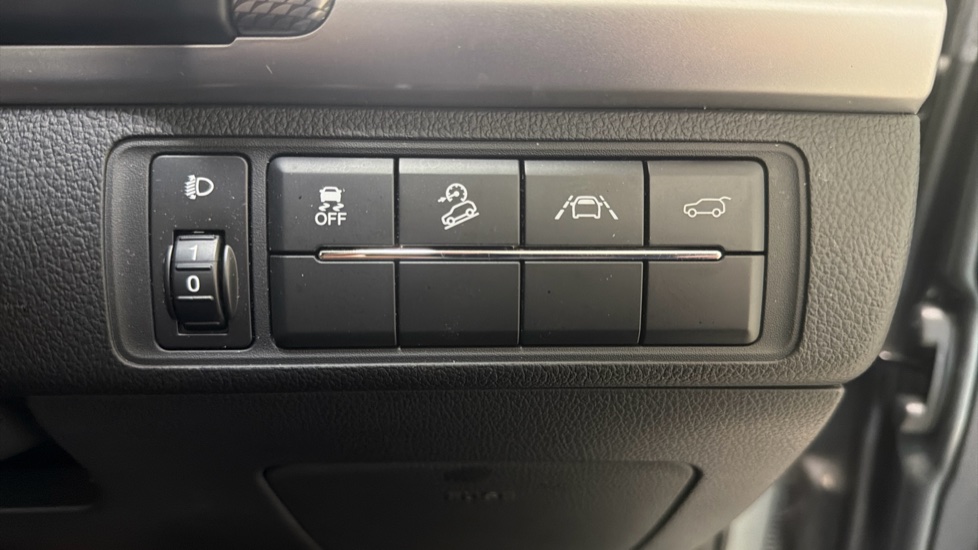 Ssangyong Rexton 2.2 Ultimate 5dr Auto Diesel Estate - Image 33