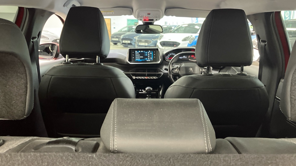 Peugeot 208 1.2 PureTech 100 Allure 5dr Petrol Hatchback - Image 36