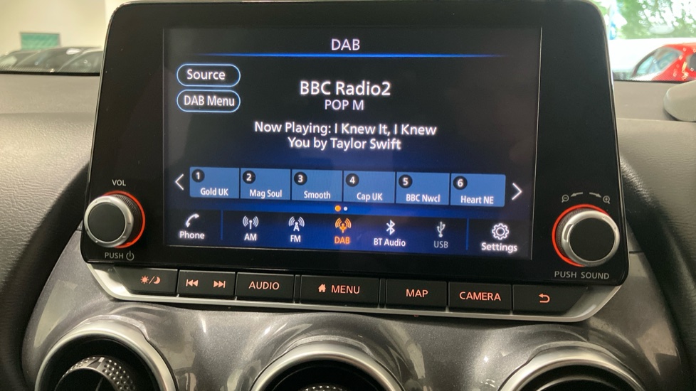 Nissan Juke 1.0 DiG-T 114 N-Connecta 5dr Petrol Hatchback - Image 25