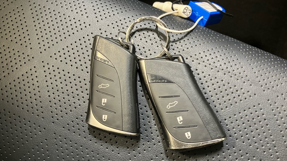 Lexus UX 250h 2.0 5dr CVT [without Nav] Hybrid Hatchback - Image 20