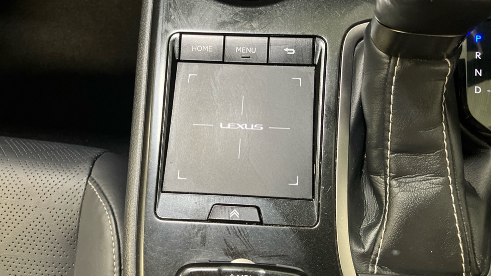 Lexus UX 250h 2.0 5dr CVT [without Nav] Hybrid Hatchback - Image 27