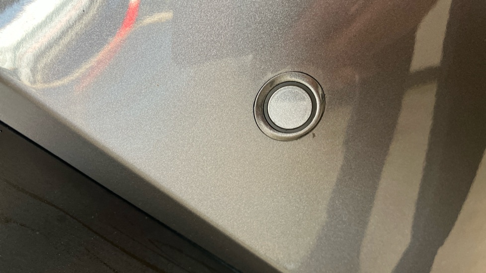 Lexus UX 250h 2.0 5dr CVT [without Nav] Hybrid Hatchback - Image 39