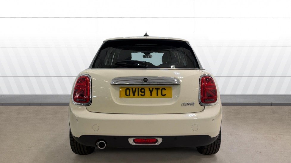 MINI Hatchback 1.5 Cooper Exclusive II 5dr Auto Petrol Hatchback - Image 6