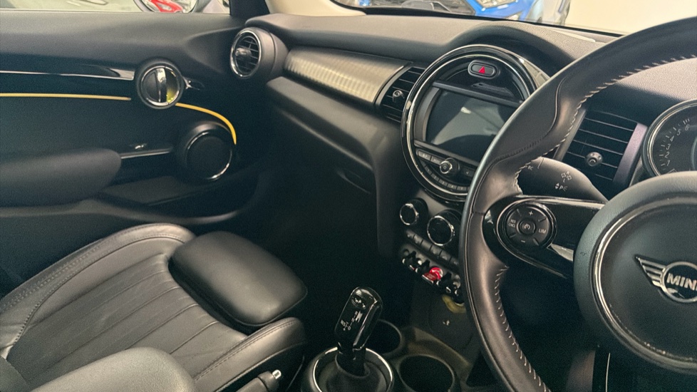 MINI Hatchback 1.5 Cooper Exclusive II 5dr Auto Petrol Hatchback - Image 14