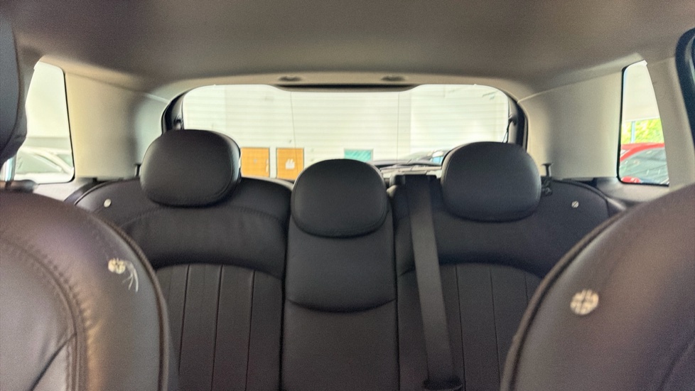 MINI Hatchback 1.5 Cooper Exclusive II 5dr Auto Petrol Hatchback - Image 15