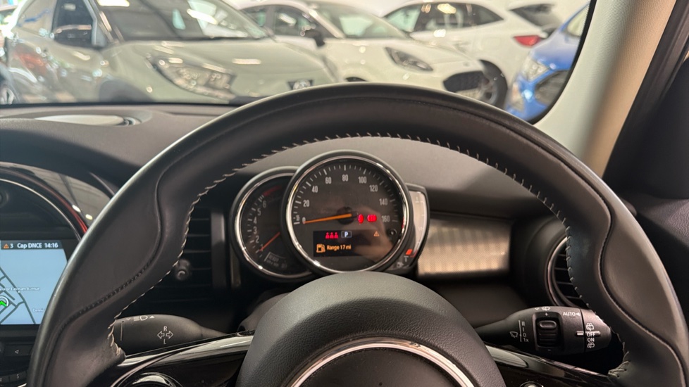MINI Hatchback 1.5 Cooper Exclusive II 5dr Auto Petrol Hatchback - Image 18