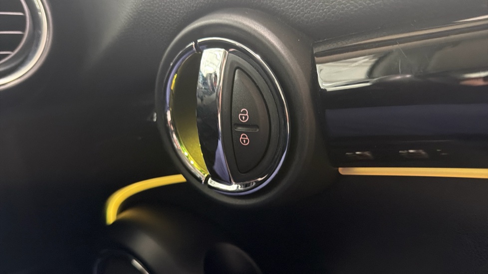 MINI Hatchback 1.5 Cooper Exclusive II 5dr Auto Petrol Hatchback - Image 46