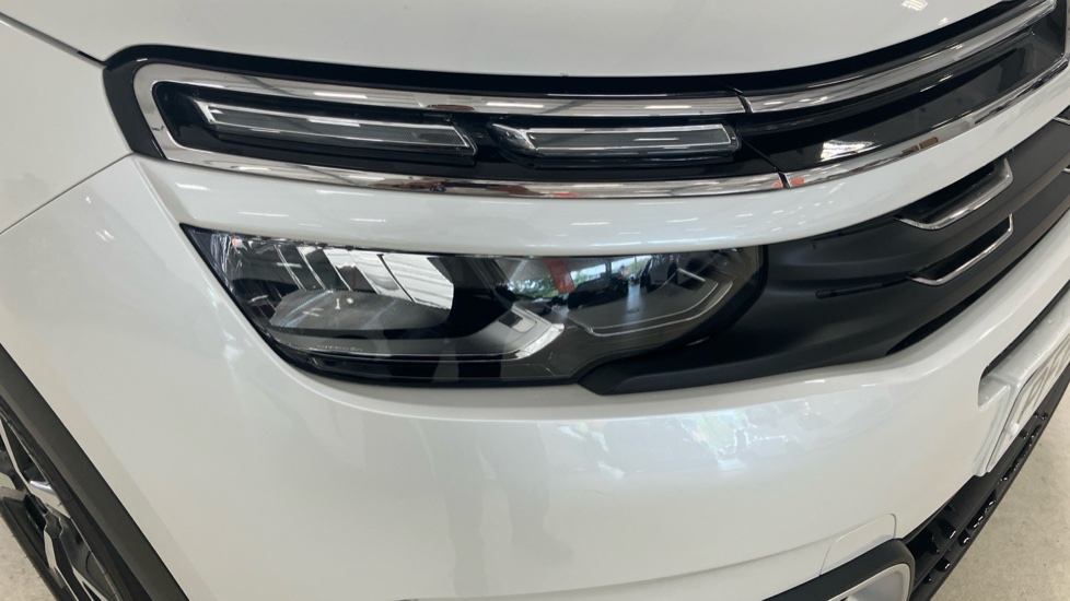 Citroen C5 Aircross 1.6 PureTech 180 Flair Plus 5dr EAT8 Petrol Hatchback - Image 40