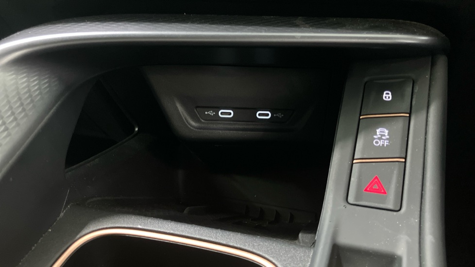 CUPRA Terramar 1.5 eTSI 150 V2 5dr DSG Petrol Hatchback - Image 22