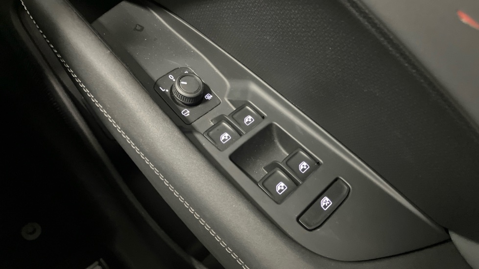 CUPRA Terramar 1.5 eTSI 150 V2 5dr DSG Petrol Hatchback - Image 33