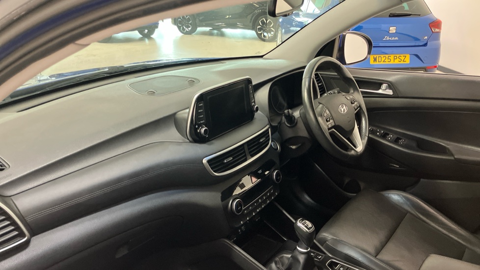 Hyundai TUCSON 1.6 CRDi 136 Premium SE 5dr 2WD Diesel Estate - Image 9