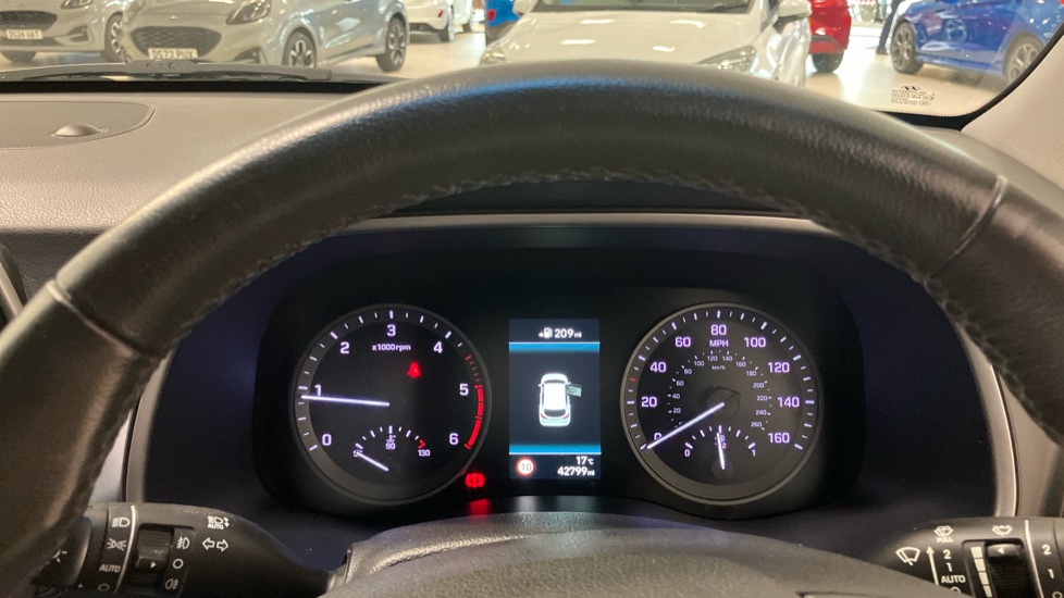 Hyundai TUCSON 1.6 CRDi 136 Premium SE 5dr 2WD Diesel Estate - Image 18
