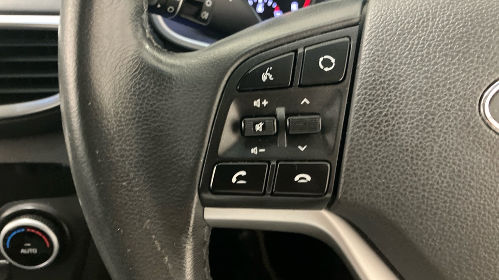Hyundai TUCSON 1.6 CRDi 136 Premium SE 5dr 2WD Diesel Estate - Image 30