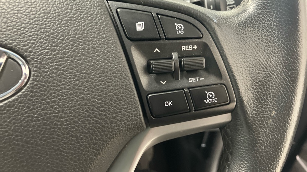Hyundai TUCSON 1.6 CRDi 136 Premium SE 5dr 2WD Diesel Estate - Image 31