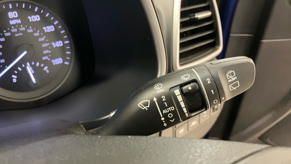 Hyundai TUCSON 1.6 CRDi 136 Premium SE 5dr 2WD Diesel Estate - Image 35