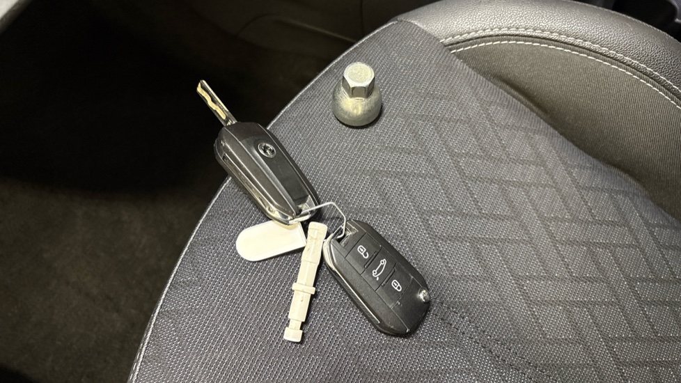 Vauxhall Corsa 1.2 Elite Edition 5dr Petrol Hatchback - Image 19