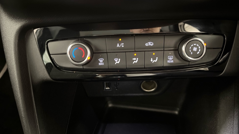 Vauxhall Corsa 1.2 SE 5dr Petrol Hatchback - Image 30