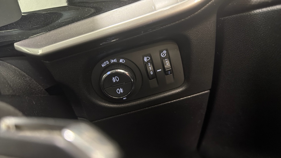 Vauxhall Mokka 1.2 Turbo 100 Elite Edition 5dr Petrol Hatchback - Image 36