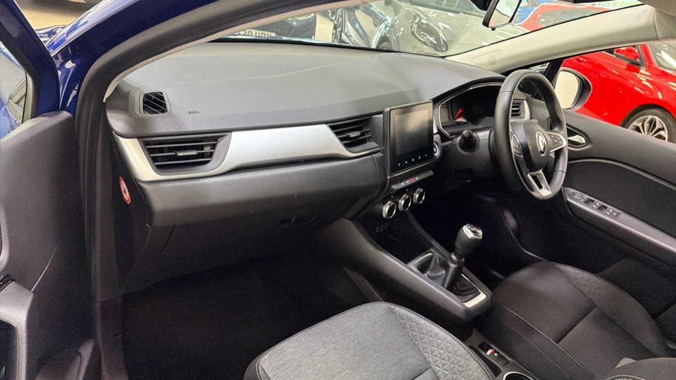 Renault Captur 1.0 TCE 90 Evolution 5dr Petrol Hatchback - Image 9