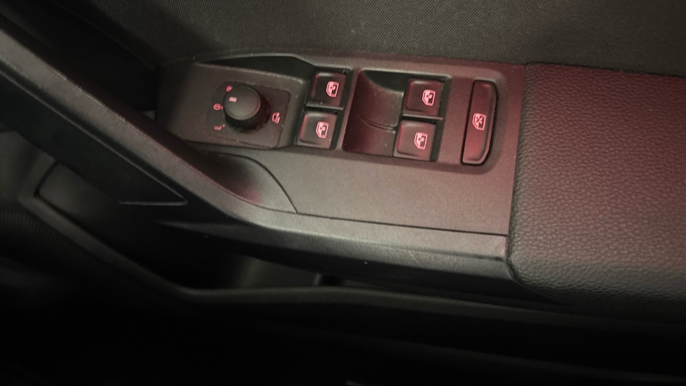SEAT Ibiza 1.0 TSI 115 FR 5dr Petrol Hatchback - Image 32