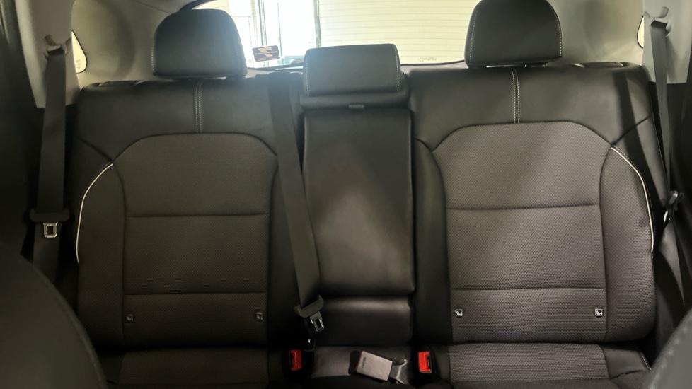 Kia E-Niro 150kW 2 Long Range 64kWh 5dr Auto Electric Estate - Image 15